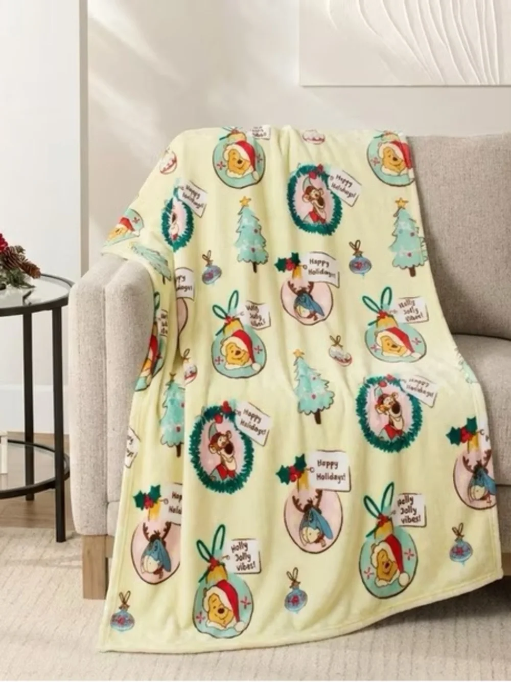 Winnie the Pooh Licensed Christmas Holiday Silk Touch Throw Blankets, 60